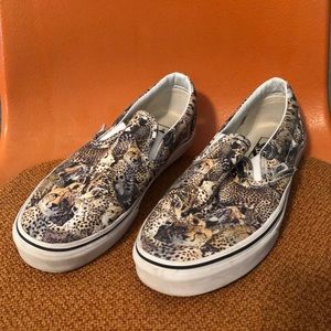RARE ! Cheetah Vans